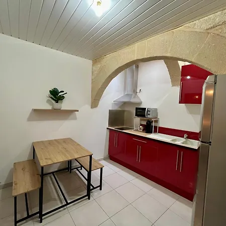 Studio Sommieres Appartement *